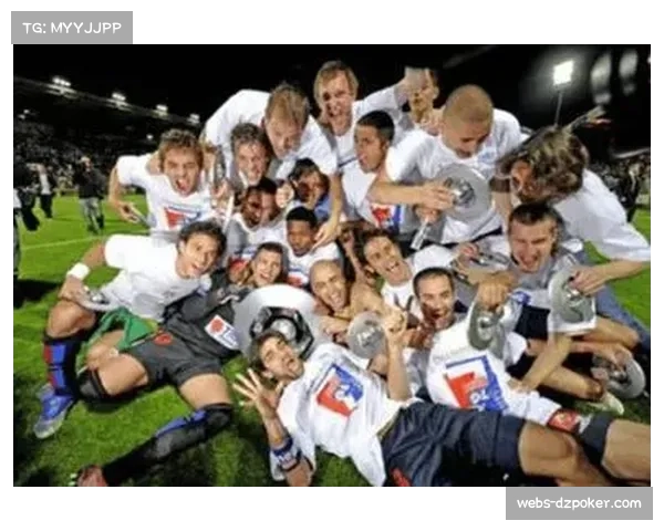 斯特拉斯堡不敌里昂 杜库雷染红将缺席下一场比赛