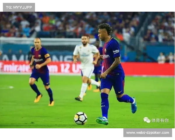 球员赛后混合区采访，外语应答展现多元文化